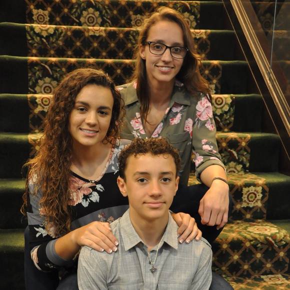 Meet your Posher, Brandy - Picture 1 of 1